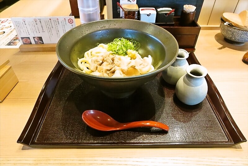『もっちりうどん源次郎』霧島黒豚の肉讃岐うどん特盛り1
