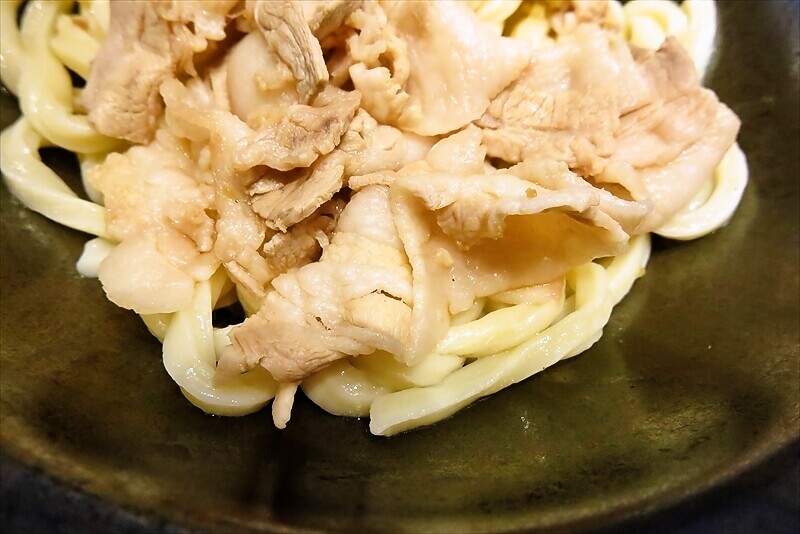 『もっちりうどん源次郎』霧島黒豚の肉讃岐うどん特盛り6