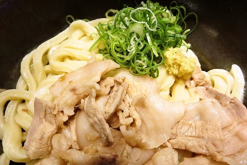 『もっちりうどん源次郎』霧島黒豚の肉讃岐うどん特盛り8