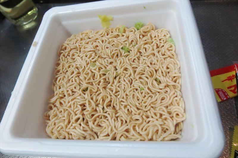カップ焼きそば『明星食品』一平ちゃん夜店の焼そば超特盛14
