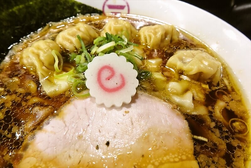 『横浜中華そば 維新商店』わんたん生姜醤油そば2