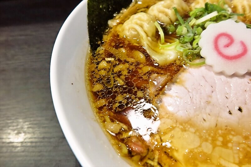 『横浜中華そば 維新商店』わんたん生姜醤油そば5