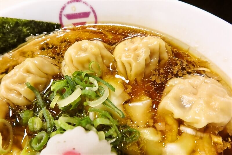 『横浜中華そば 維新商店』わんたん生姜醤油そば8