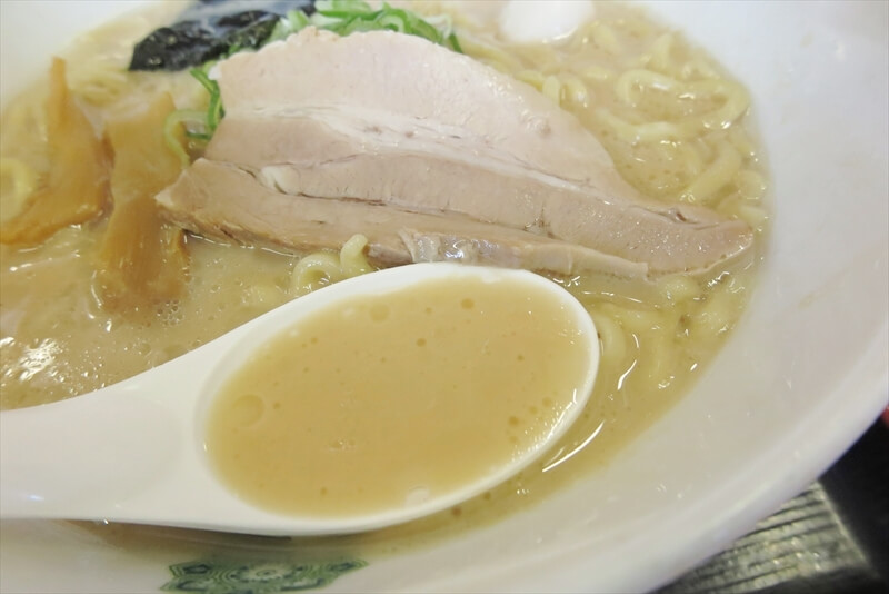 『日高屋』濃厚豚骨醤油ラーメン＋半炒飯11