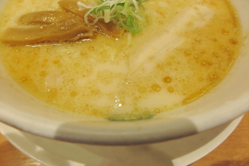 『日高屋 町田パークアベニュー店』豚骨ラーメン6