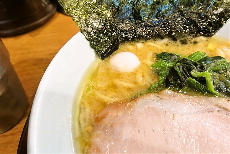 『横浜家系ラーメン 町田商店 山際店』醤油ラーメン6