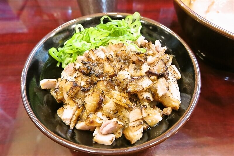 町田駅『味噌ラーメン 信玄みそ 町田店』炙り肉丼1