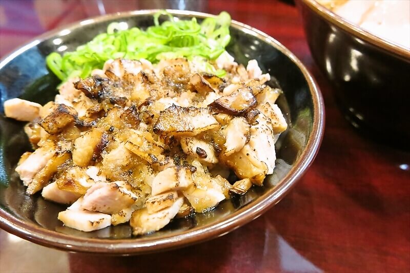 町田駅『味噌ラーメン 信玄みそ 町田店』炙り肉丼2